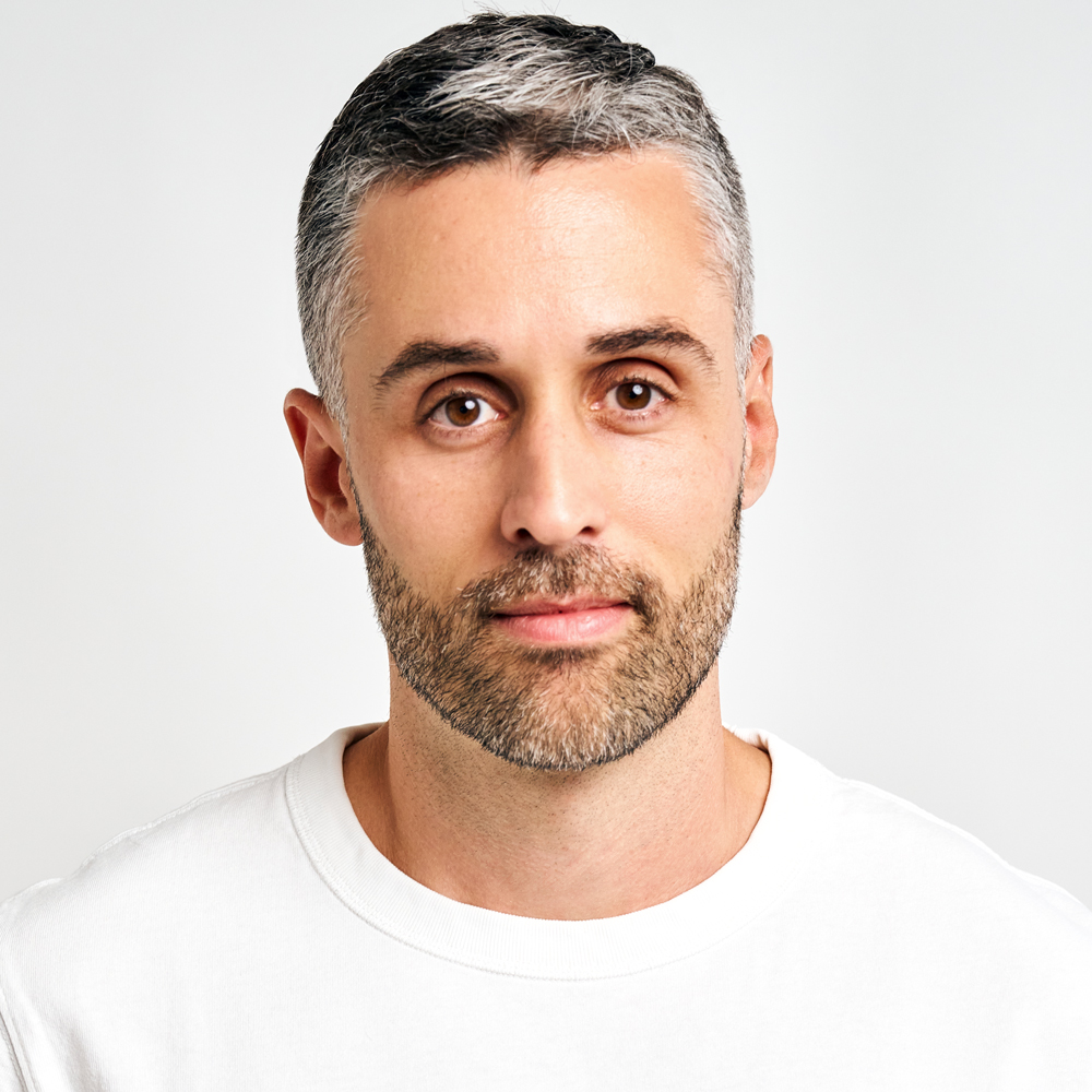 8-Ian-Guimaraes_Saatchi-Leave-a-Mark-Tag-30413_by_Florian_Jaeger